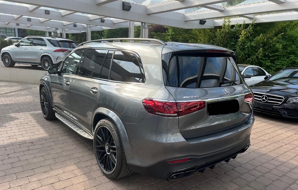 MERCEDES GLS 63 AMG | předváděcí auto skladem | V8 biturbo | výkon 612 koní | šedá metalíza | maximální výbava | nákup online | AUTOiBUY.com